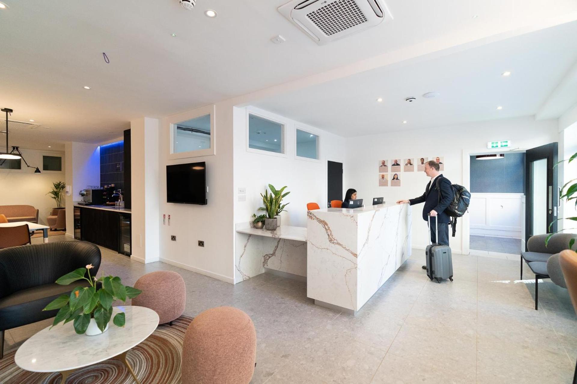 Premier Suites Edinburgh Fountain Court Экстерьер фото