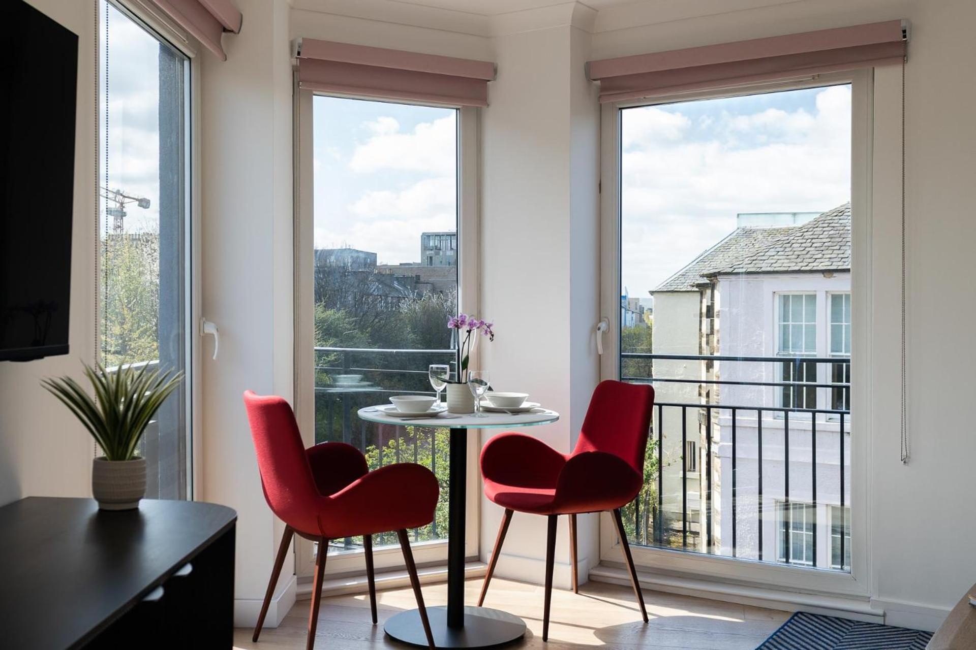 Premier Suites Edinburgh Fountain Court Экстерьер фото